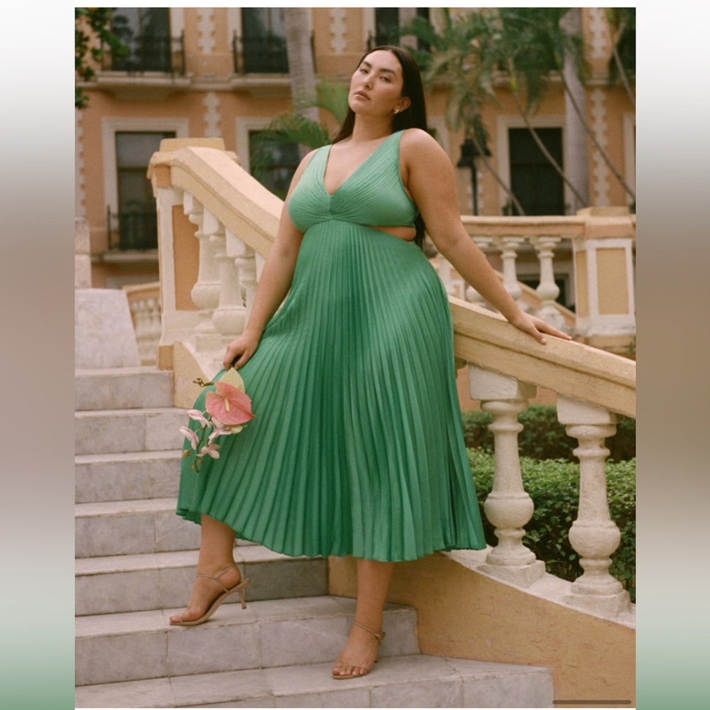 Abercrombie Giselle Pleated Cutout Maxi, worn once!